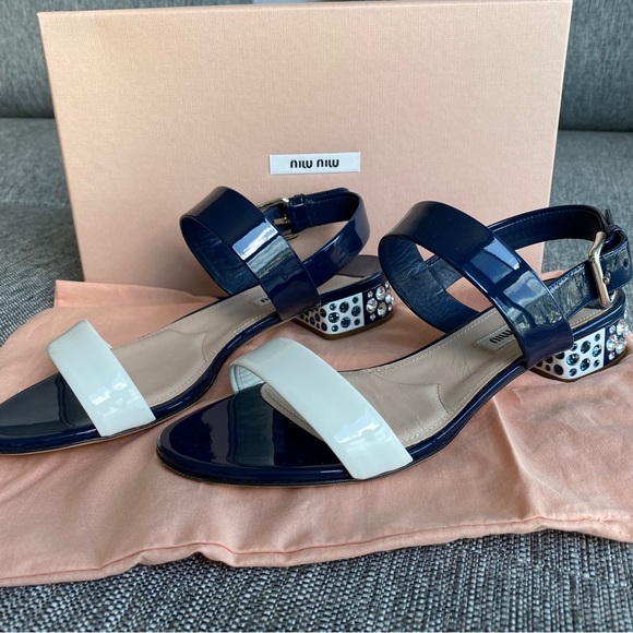 Authentic Miu Miu Patent Leather shoes Navy Cream size 37.5 - Picture 11 of 13